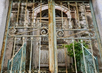 ΜΕ ΦΛΟΣ ΡΟΥΑΓΙΑΛ